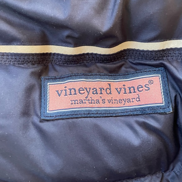 Vineyard Vines Puffer jacket, midnight Navy,Men’s size Large, runs small - Picture 4 of 14